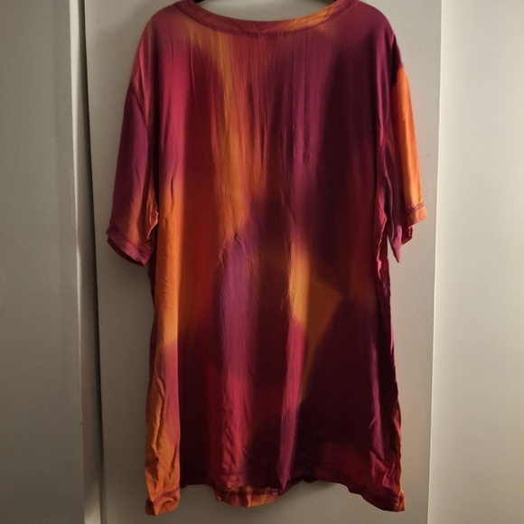Carole Little Women's Pink and Orange Oversized Tunic Tee - Picture 2 of 5